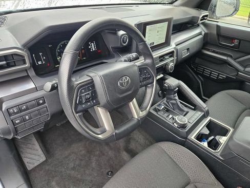 Certified 2025 Toyota 4Runner SR5 AWD/4WD image 12