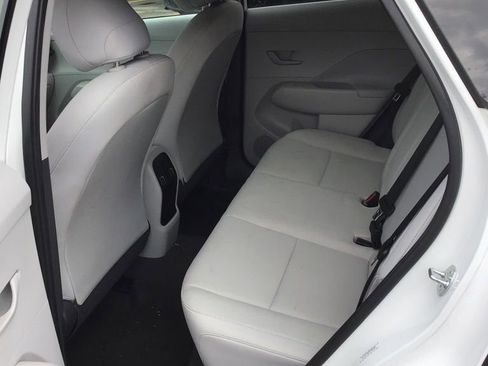 Used 2024 Hyundai Kona SEL image 6