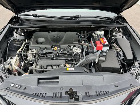 Used 2021 Toyota Camry XLE FWD image 15