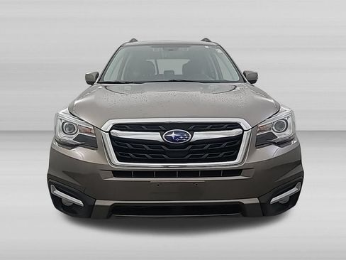 Used 2018 Subaru Forester 2.5i Touring w/ Popular Package #3B AWD/4WD image 8