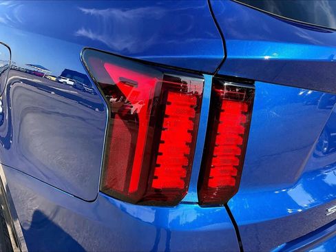 Used 2022 Kia Sorento EX image 27