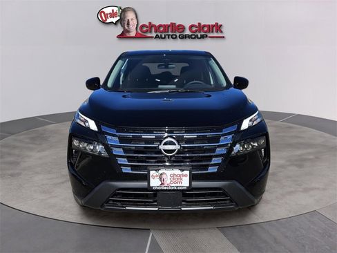 New 2026 Nissan Rogue SV image 9