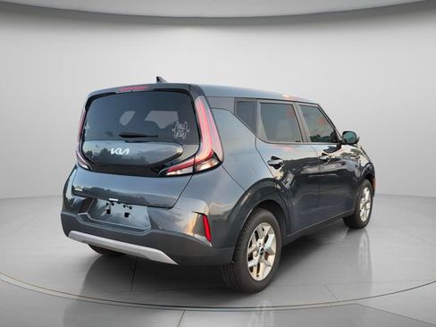Certified 2023 Kia Soul LX w/ LX Technology Package FWD image 6