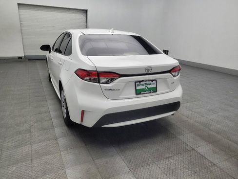Used 2021 Toyota Corolla LE FWD image 5
