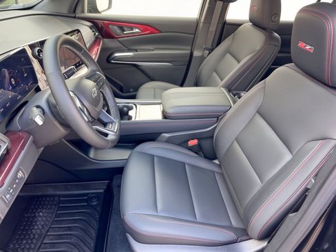 Used 2025 Chevrolet Traverse Z71 w/ Driver Confidence Package AWD/4WD image 5