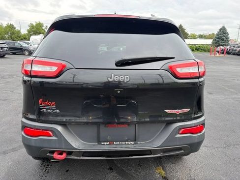 Used 2016 Jeep Cherokee Trailhawk AWD/4WD image 6