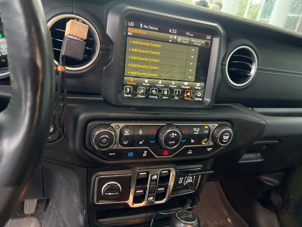 Used 2023 Jeep Wrangler Unlimited Sahara w/ Cold Weather Group AWD/4WD image 11