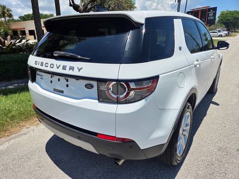 Used 2017 Land Rover Discovery Sport HSE AWD/4WD image 12