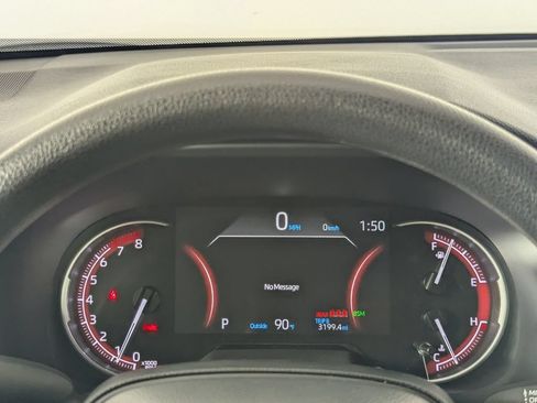Used 2025 Toyota RAV4 XLE FWD image 19