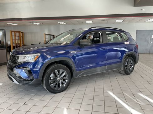 Used 2023 Volkswagen Taos S image 3