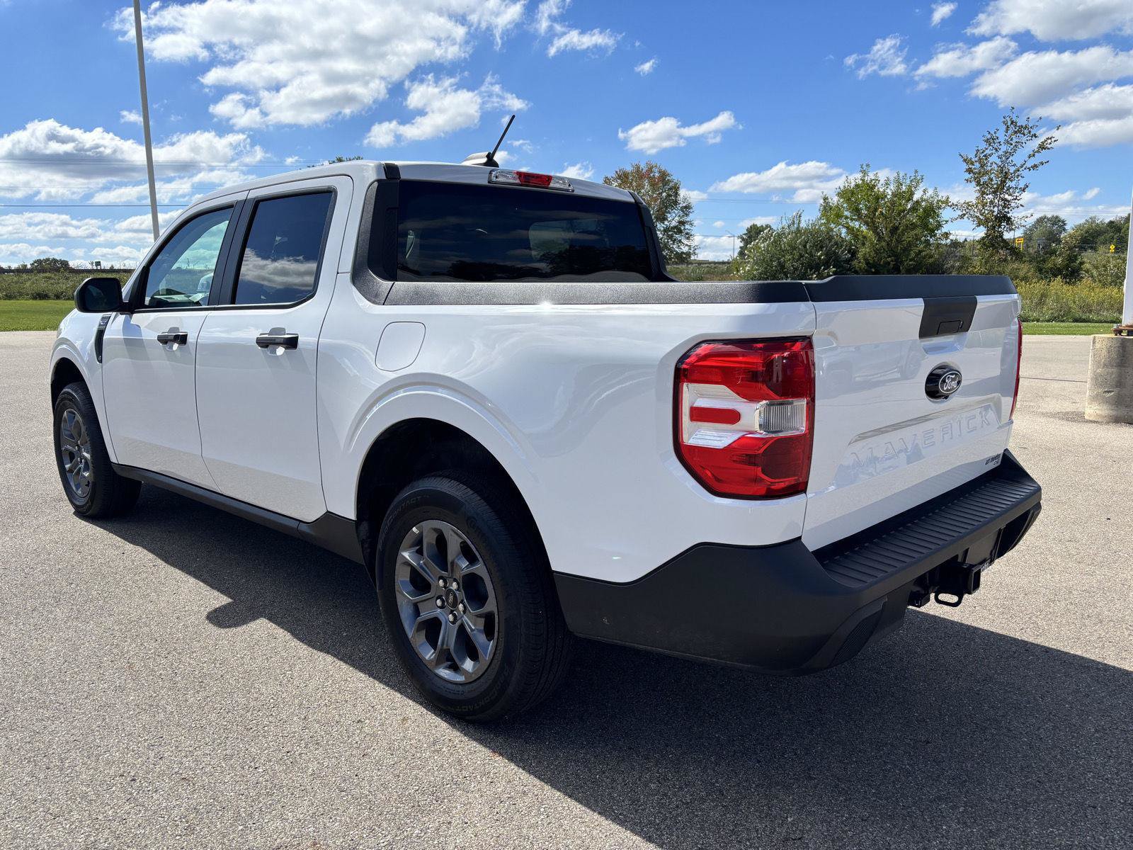 Used 2026 Ford Maverick XLT AWD/4WD image 3