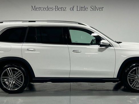 Used 2024 Mercedes-Benz GLS 450 4MATIC image 7