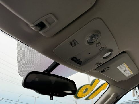 Used 2016 Chevrolet Traverse LT w/ Style and Technology Package image 33