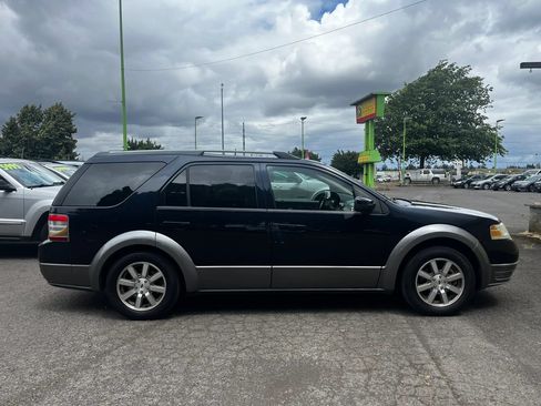 Used 2009 Ford Taurus X SEL FWD image 2
