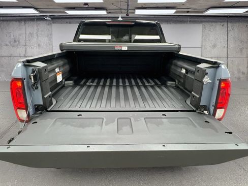 Used 2024 Honda Ridgeline Black Edition image 28