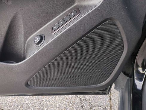 Used 2021 Chevrolet Equinox Premier FWD image 23