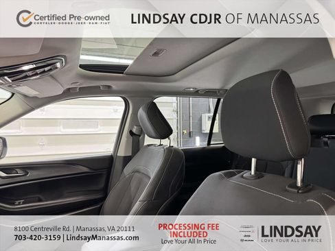 Used 2023 Jeep Grand Cherokee Laredo w/ Luxury Tech Group I AWD/4WD image 21