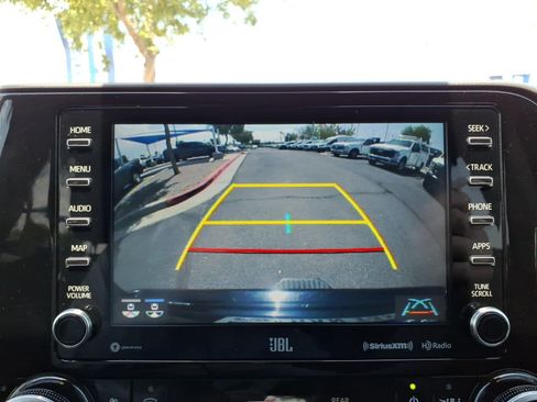 Used 2022 Toyota Highlander Limited AWD/4WD image 24