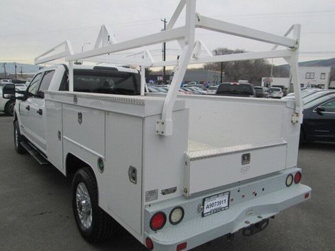 Used 2021 Ford F350 XLT image 4