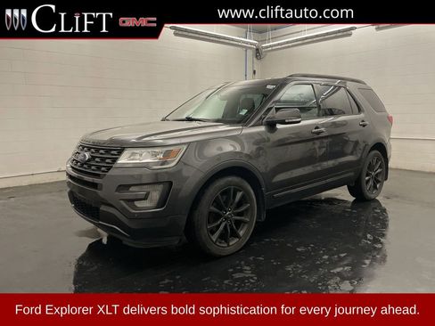 Used 2017 Ford Explorer XLT w/ Equipment Group 202A AWD/4WD image 1