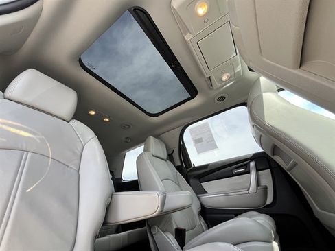 Used 2012 GMC Acadia SLT w/ Technology Package AWD/4WD image 35