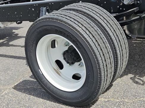 New 2024 Chevrolet Low Cab Forward 5500XD image 5