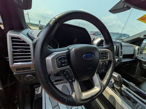 Used 2015 Ford F150 Platinum w/ Equipment Group 701A Luxury AWD/4WD image 17