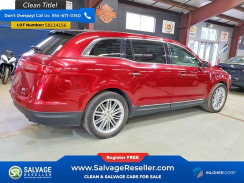 Used 2016 Lincoln MKT AWD image 4