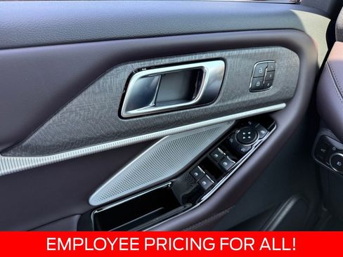 New 2026 Ford Explorer Platinum RWD image 18