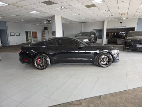 Used 2016 Ford Mustang GT Premium w/ GT Performance Package RWD image 8