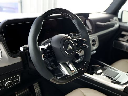 Used 2025 Mercedes-Benz G 63 AMG 4MATIC image 18