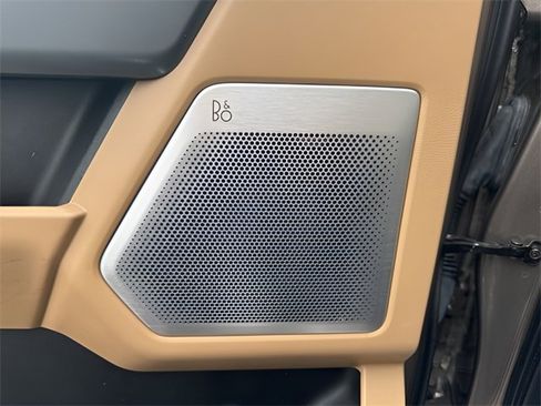 Used 2022 Ford F150 Lariat w/ Equipment Group 502A High image 12