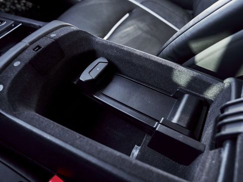 Used 2015 Rolls-Royce Wraith image 57