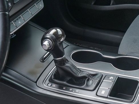 Used 2016 Kia Sorento LX w/ LX Convenience Package image 18