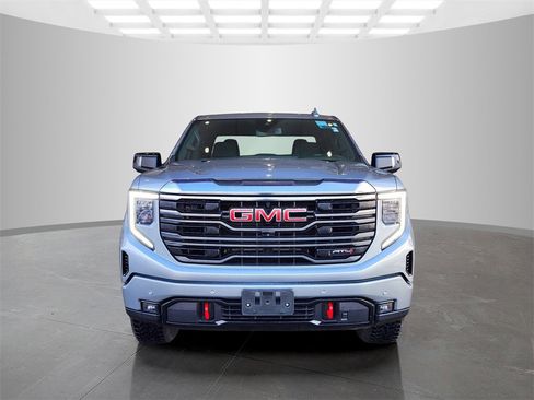 Used 2023 GMC Sierra 1500 AT4 image 2