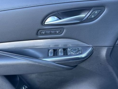 Used 2024 Cadillac XT4 Premium Luxury image 11