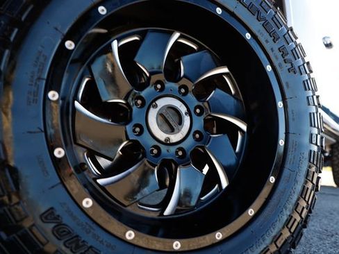 Used 2017 Ford F250 Lariat w/ Lariat Ultimate Package image 33