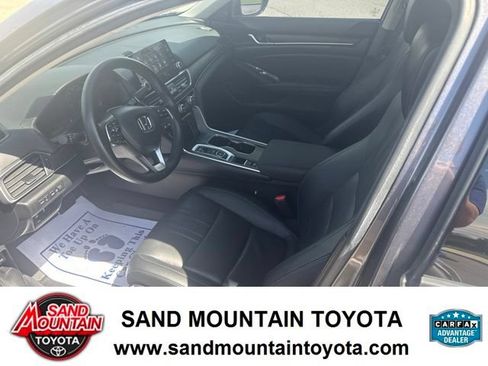 Used 2022 Honda Accord Touring image 12