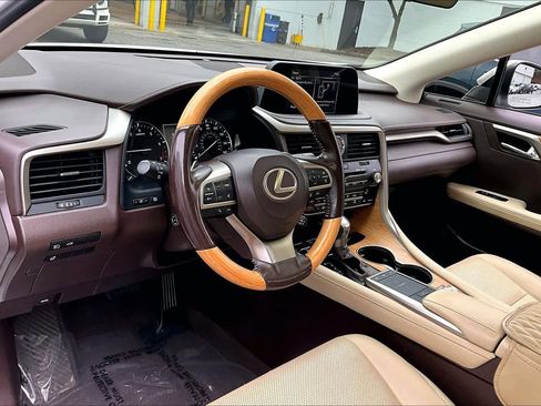 Used 2020 Lexus RX 350L FWD w/ Premium Package image 15