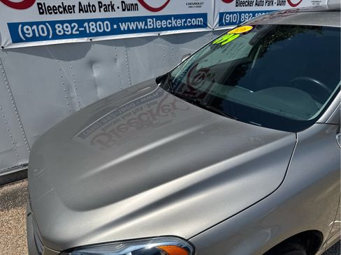 Used 2016 Volvo XC60 T5 Premier w/ Proximity Package FWD image 10