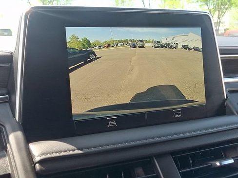 Used 2022 Chevrolet Tahoe Z71 AWD/4WD image 16