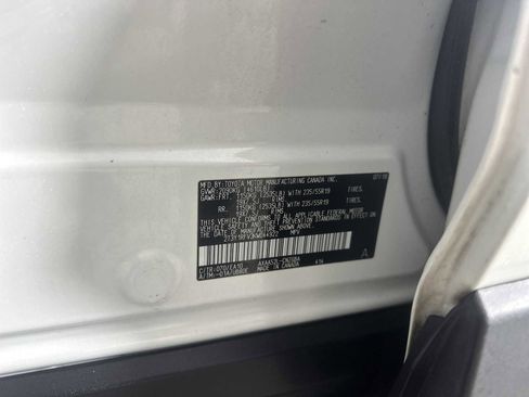 Used 2019 Toyota RAV4 Limited image 33