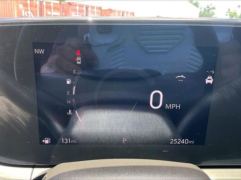 Used 2025 Buick Envista Preferred w/ Convenience I Package FWD image 25