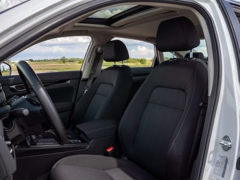 Used 2024 Honda Civic EX image 15