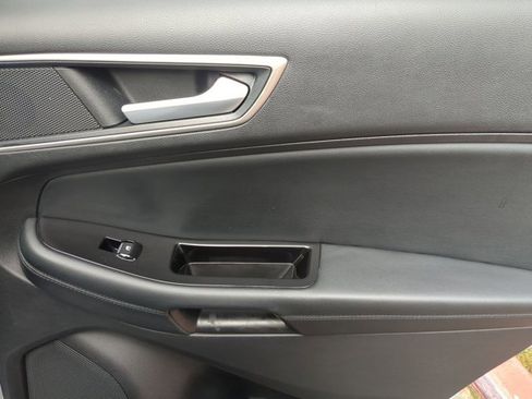 Used 2020 Ford Edge SEL w/ Convenience Package image 23