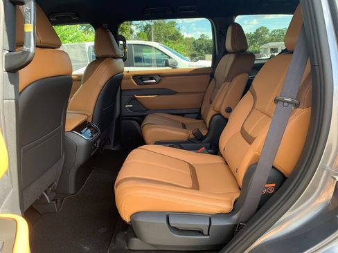 New 2026 Nissan Armada SL w/ Captain's Chari Seat Package AWD/4WD image 5