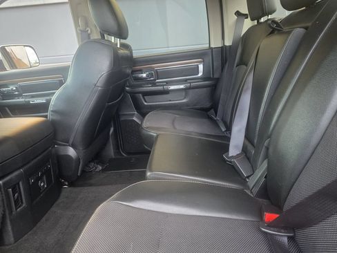 Used 2015 RAM 1500 Laramie w/ Convenience Group AWD/4WD image 18