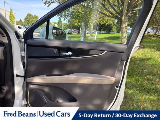 Certified 2023 Lincoln Nautilus Reserve AWD/4WD image 19