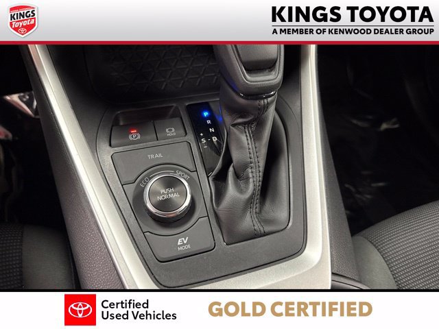 Certified 2021 Toyota RAV4 LE AWD/4WD image 19