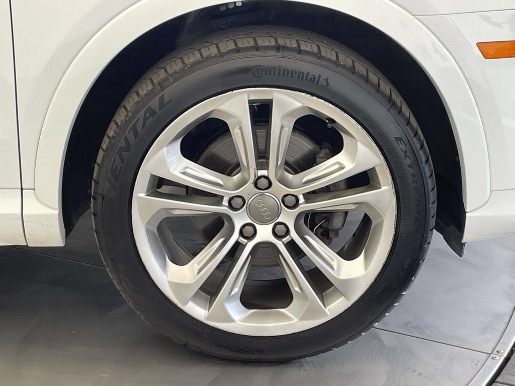 Used 2018 Audi Q3 2.0T Premium Plus w/ Premium Plus Package AWD/4WD image 14